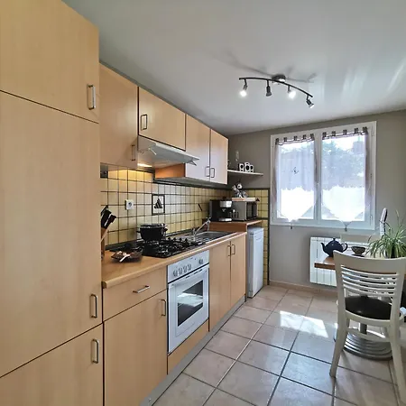Σπίτι διακοπών Renove Avec Sauna En Haute-loire, Parfait Pour Randonnees Et Repos - Fr-1-582-344