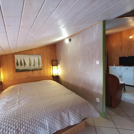 Renove Avec Sauna En Haute-loire, Parfait Pour Randonnees Et Repos - Fr-1-582-344 Saint-Just-pres-Brioude